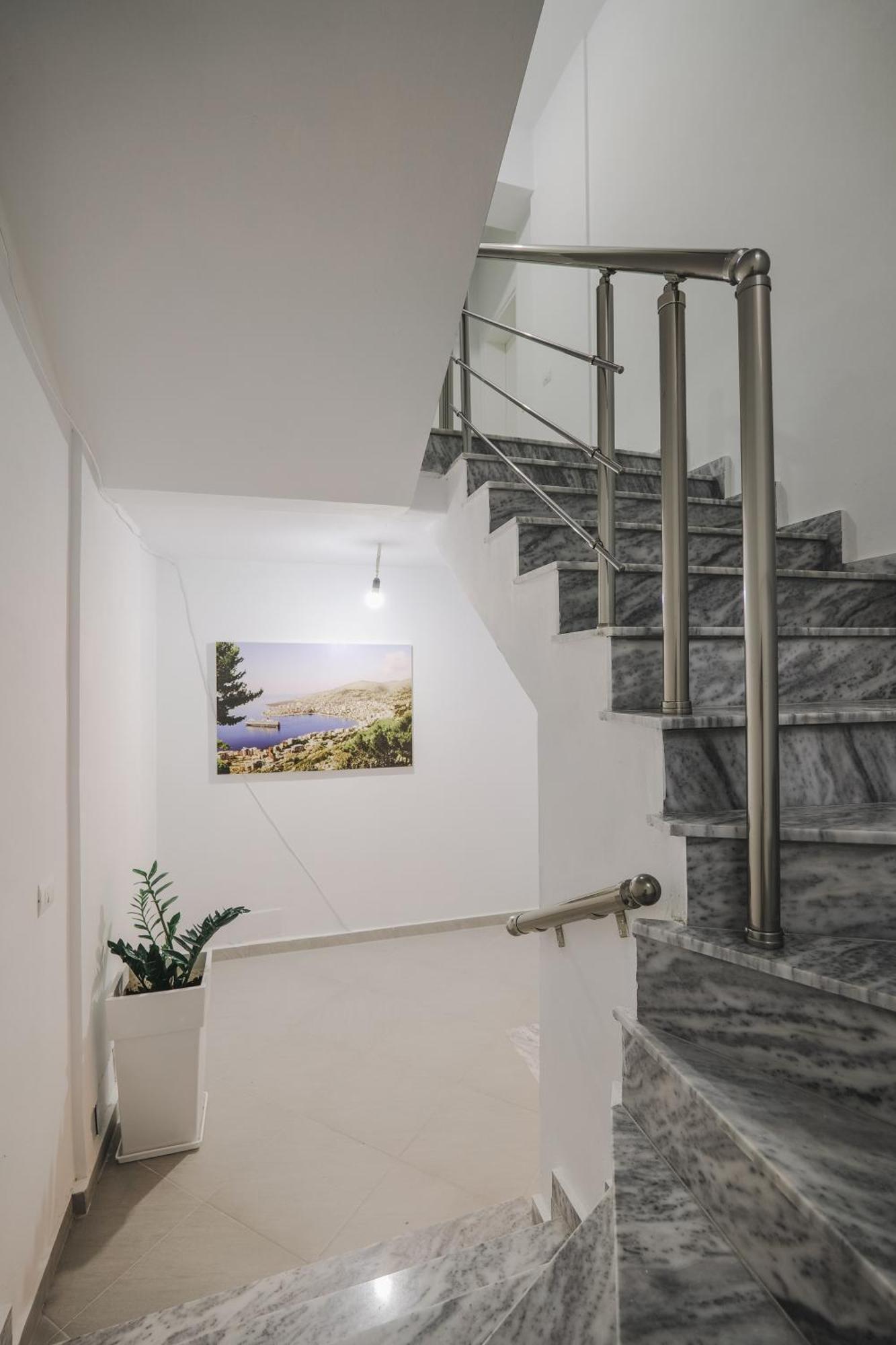 Vila Amare Sarandë Esterno foto
