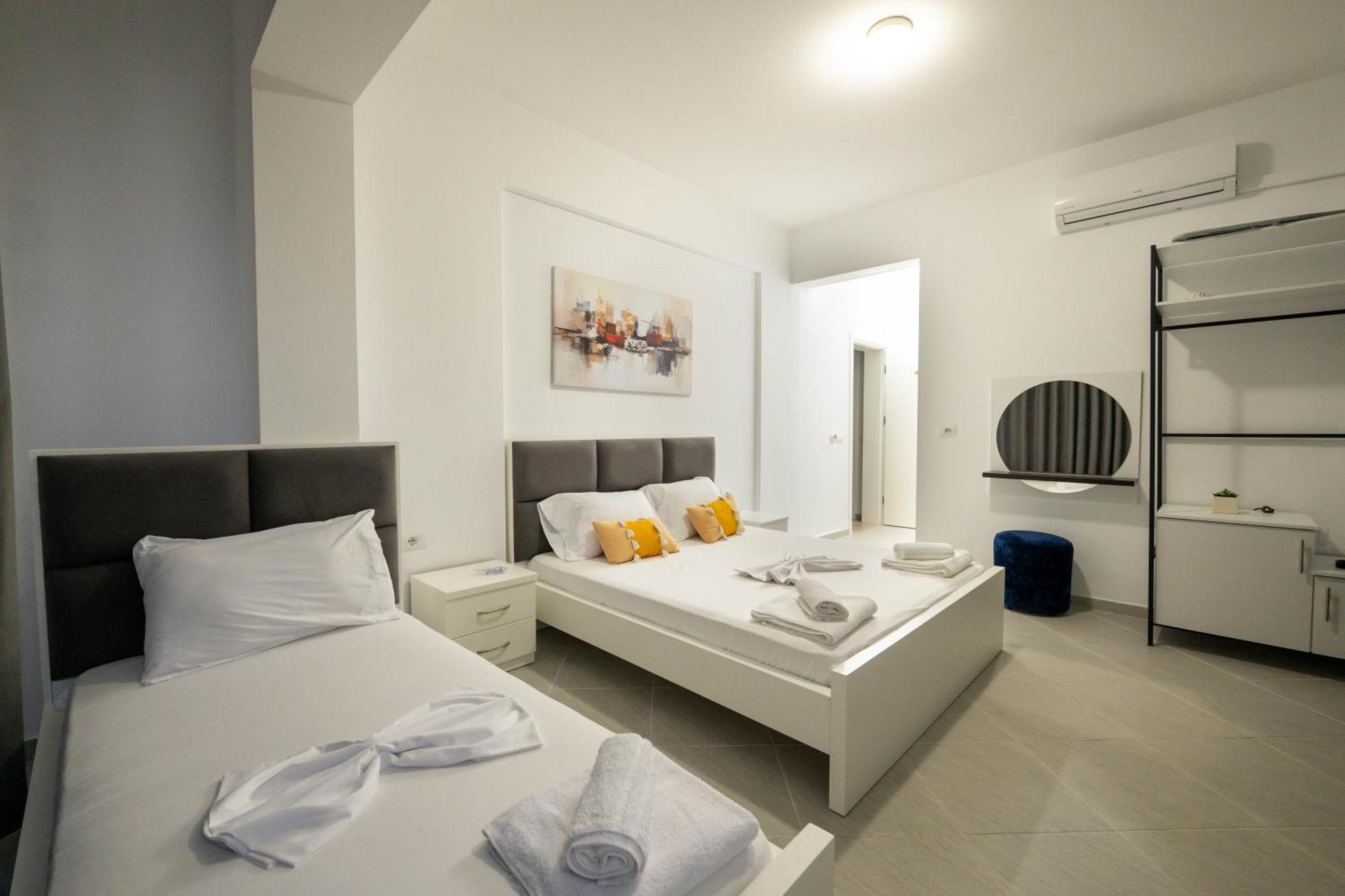 Vila Amare Sarandë Esterno foto