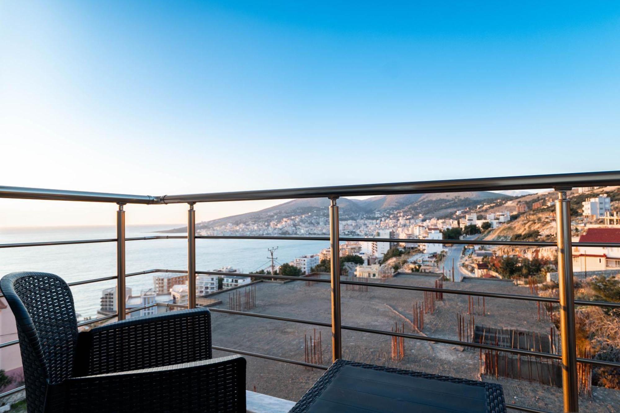 Vila Amare Sarandë Esterno foto